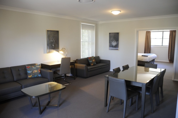 Imagen de la habitación del Hotel Riverside Oaks Golf Resort. Foto 9