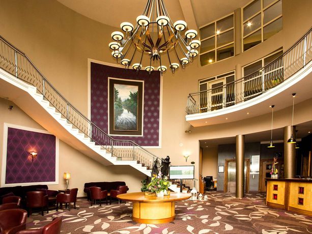Imagen de los interiores del Hotel Riverside Park and Leisure Club. Foto 11