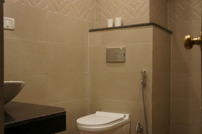 Imagen de la habitación del Hotel Riverside Resort, Pauri. Foto 18