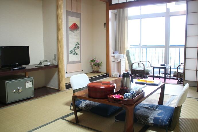 Imagen de la habitación del Hotel Riverside Shoei. Foto 18