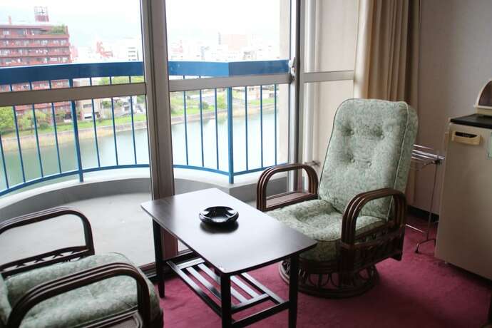 Imagen de la habitación del Hotel Riverside Shoei. Foto 22