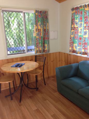 Imagen de la habitación del Hotel Riverside Tourist Park. Foto 2