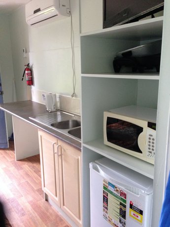 Imagen de la habitación del Hotel Riverside Tourist Park. Foto 12
