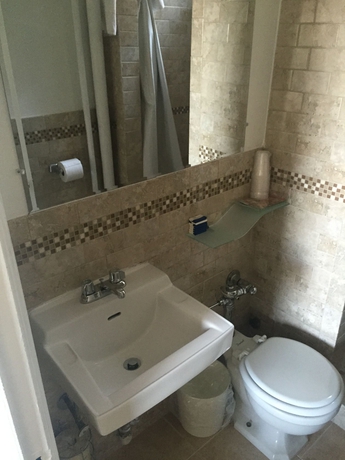 Imagen de la habitación del Hotel Riverside Tower Hotel. Foto 7