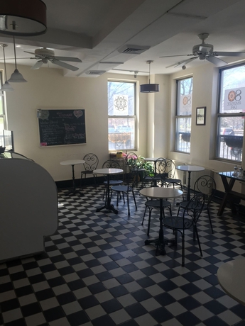 Imagen del bar/restaurante del Hotel Riverside Tower Hotel. Foto 5