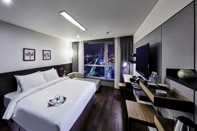 Imagen de la habitación del Hotel Riverside, Ulsan. Foto 29