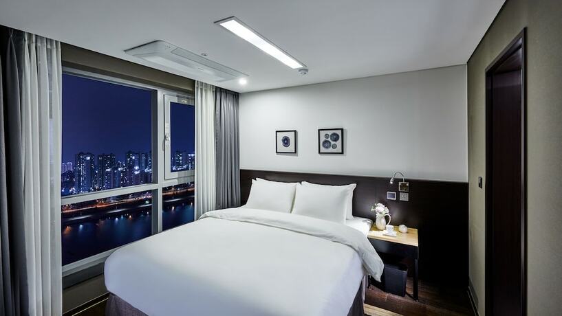 Imagen de la habitación del Hotel Riverside, Ulsan. Foto 32