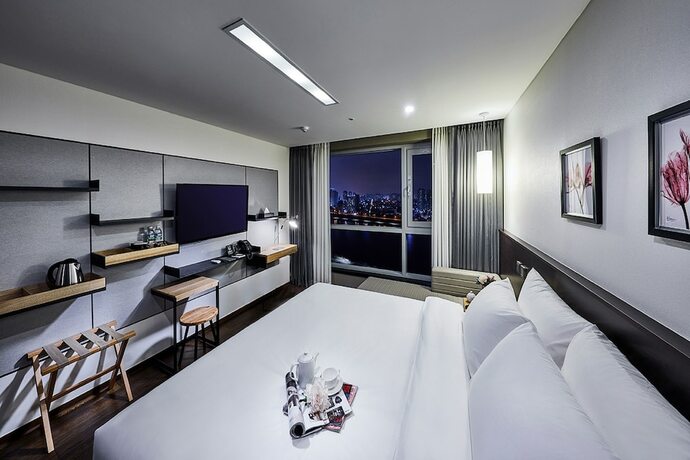 Imagen de la habitación del Hotel Riverside, Ulsan. Foto 35