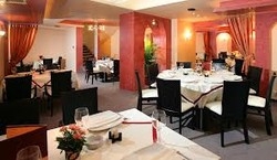 Imagen del bar/restaurante del Hotel Riverside, Yambol. Foto 2