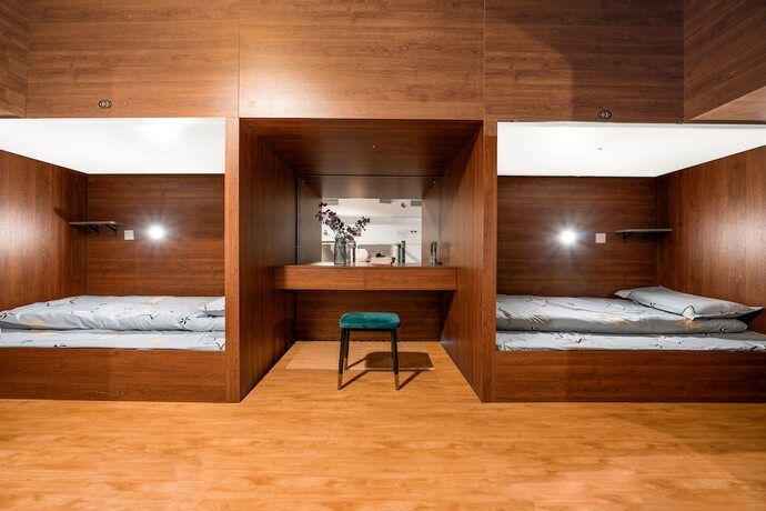 Imagen de la habitación del Hotel Riverside Youth Hostel. Foto 14