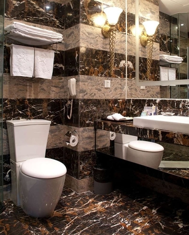 Imagen de la habitación del Hotel Riverside, Zhongshan. Foto 3