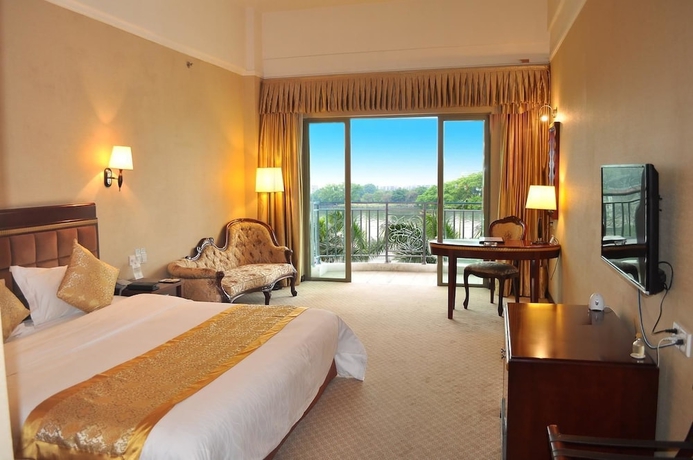 Imagen de la habitación del Hotel Riverside, Zhongshan. Foto 9