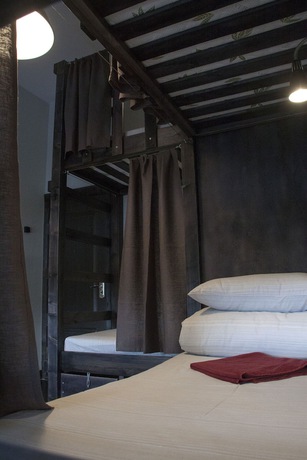 Imagen de la habitación del Hotel Riverside and China Town Hostel. Foto 16
