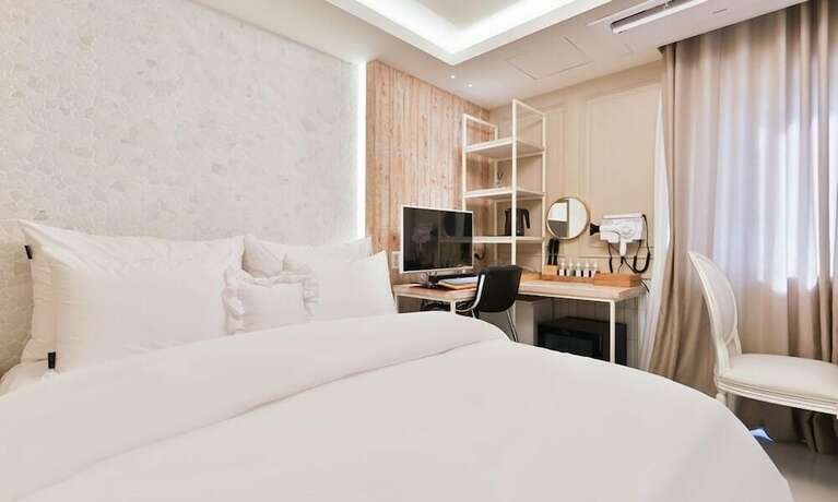 Imagen de la habitación del Hotel Riverside in February Gyeongsangbuk-do. Foto 19