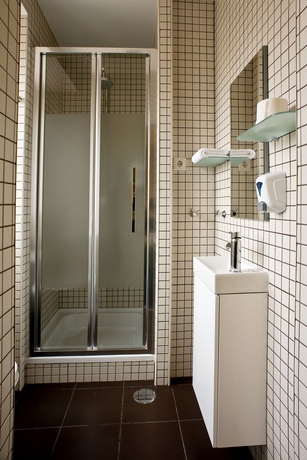 Imagen de la habitación del Hotel Riversuites. Foto 10