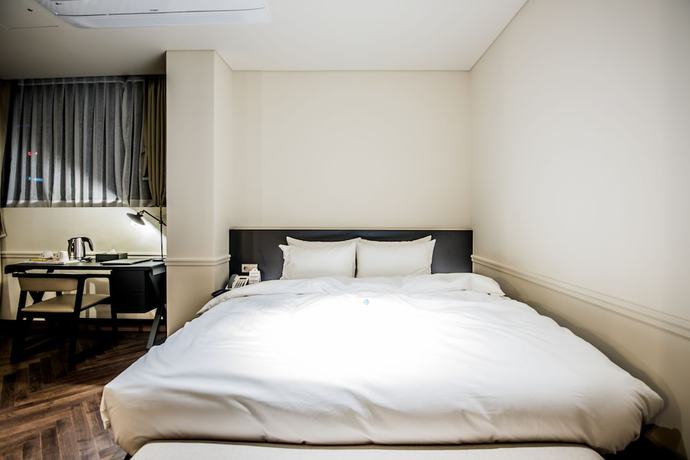 Imagen de la habitación del Hotel Rivertain. Foto 10