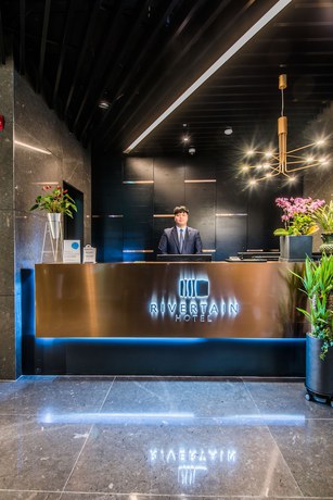 Imagen de los interiores del Hotel Rivertain. Foto 20