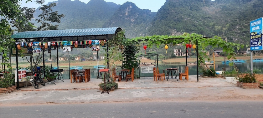 Imagen de los interiores del Hotel Riverview Home. Foto 19