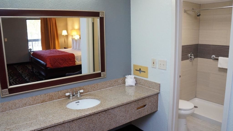 Imagen de la habitación del Hotel Riverview Inn. Foto 10