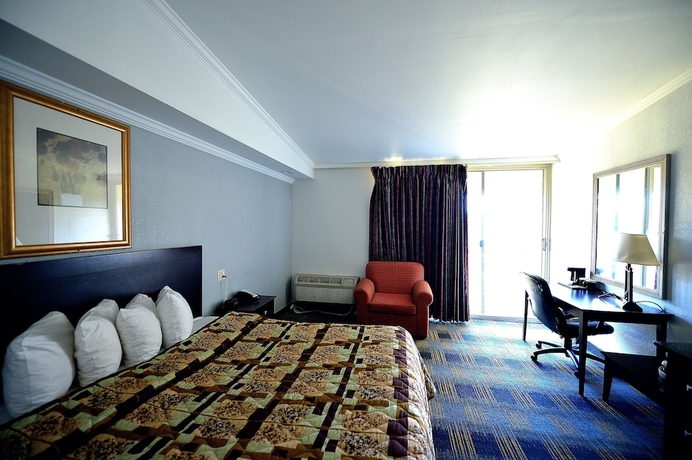 Imagen de la habitación del Hotel Riverview Inn and Suites. Foto 3