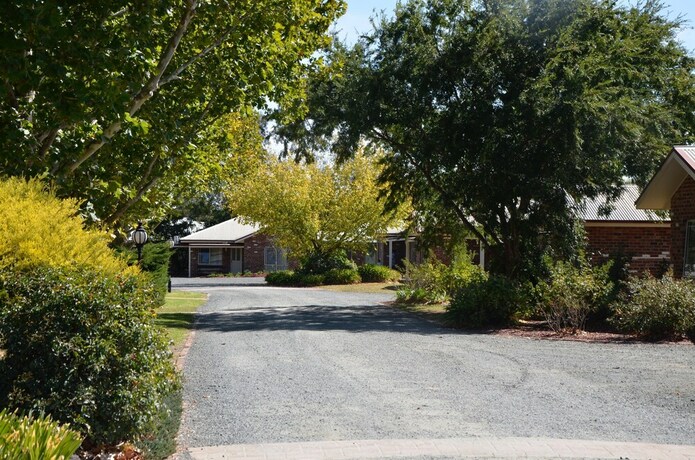 Imagen de los exteriores del Hotel Riverview Resort. Foto 32