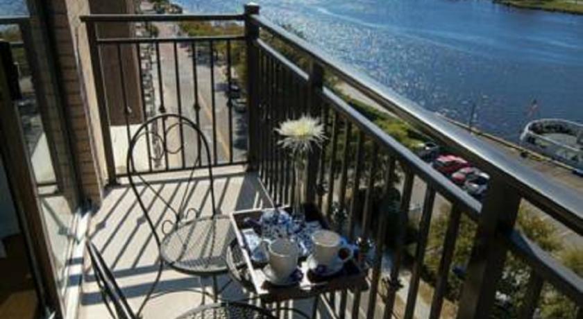 Imagen de los exteriores del Hotel Riverview Suites, Wilmington NC. Foto 8