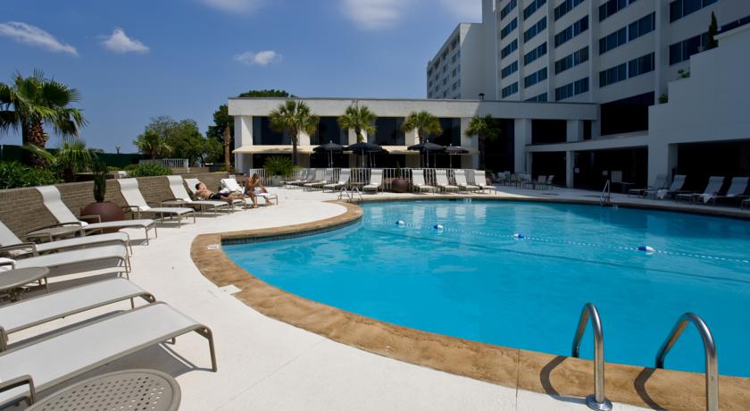 Imagen de la piscina del Hotel Riverview Suites, Wilmington NC. Foto 9