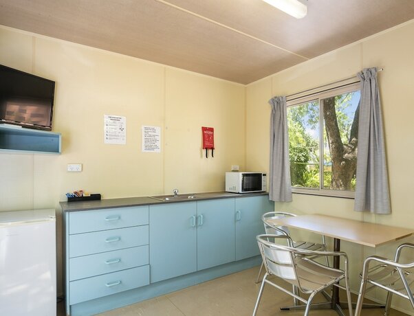 Imagen de la habitación del Hotel Riverview Tourist Village. Foto 14