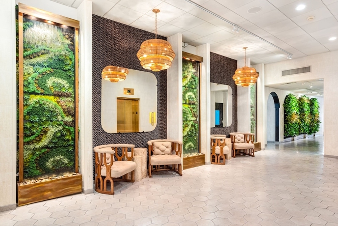 Imagen de los interiores del Hotel Riverwalk Plaza. Foto 18