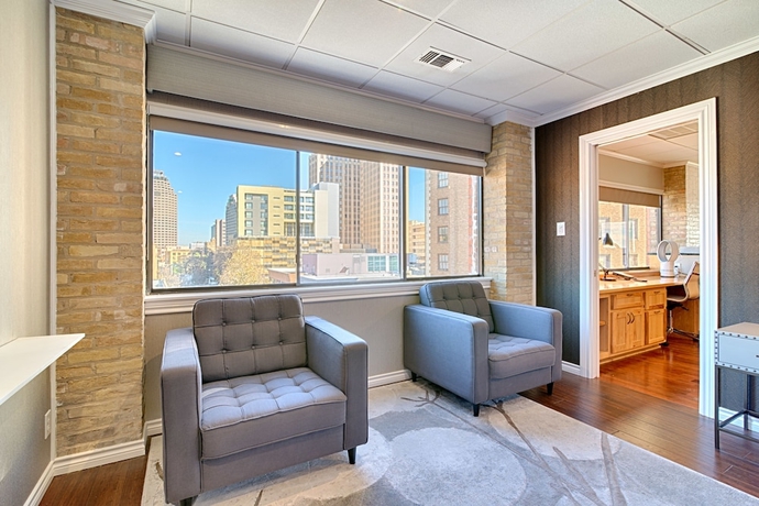 Imagen de la habitación del Hotel Riverwalk Plaza. Foto 11