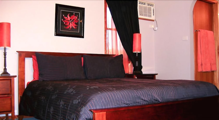 Imagen de la habitación del Hotel Riverwood Downs Mountain Valley Resort. Foto 7