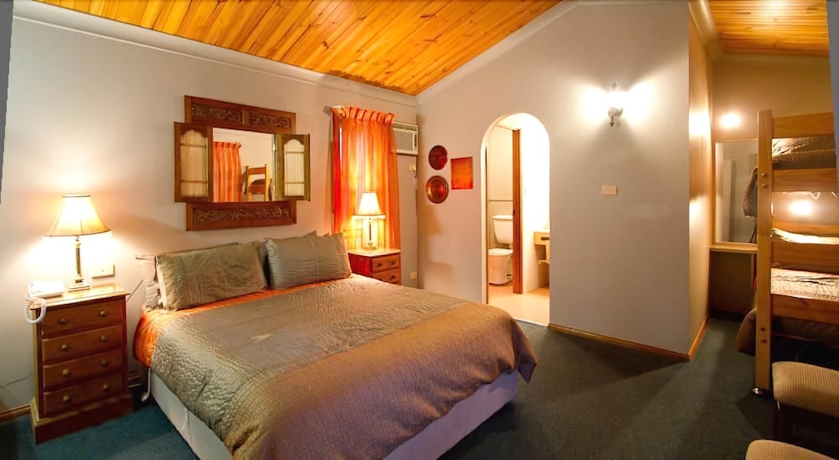 Imagen de la habitación del Hotel Riverwood Downs Mountain Valley Resort. Foto 12
