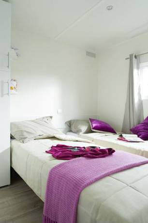 Imagen de la habitación del Hotel Rives Nature Campsite. Foto 14