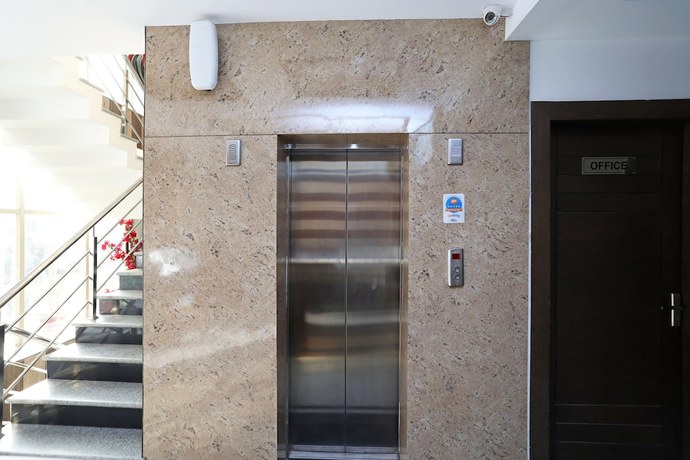 Imagen de los interiores del Hotel Riviera, Agra. Foto 14