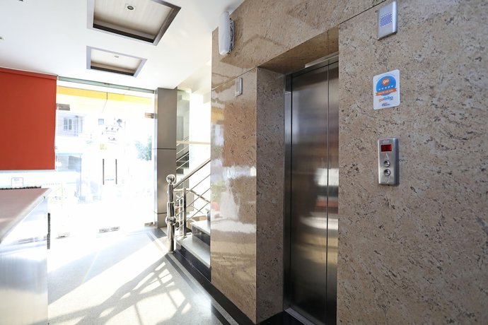 Imagen de los interiores del Hotel Riviera, Agra. Foto 16