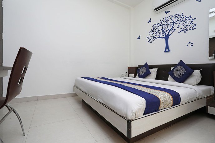 Imagen de la habitación del Hotel Riviera, Agra. Foto 9