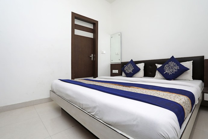 Imagen de la habitación del Hotel Riviera, Agra. Foto 11
