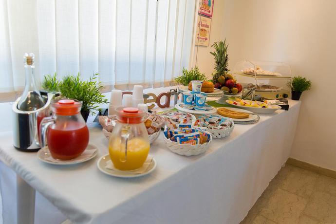 Imagen del bar/restaurante del Hotel Riviera, Bari. Foto 3