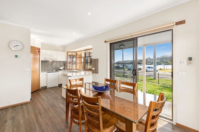 Imagen de la habitación del Hotel Riviera Beach Resort, Lakes Entrance. Foto 6