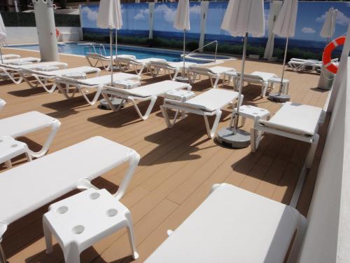 Imagen de los exteriores del Hotel Riviera Beachotel - Adults Recommended. Foto 14