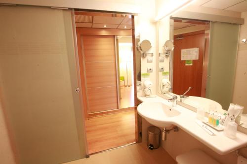 Imagen de la habitación del Hotel Riviera Beachotel - Adults Recommended. Foto 9