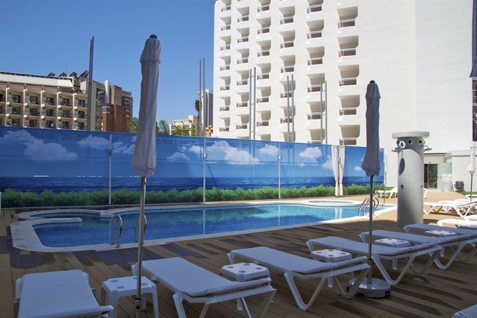 Imagen general del Hotel Riviera Beachotel. Foto 1