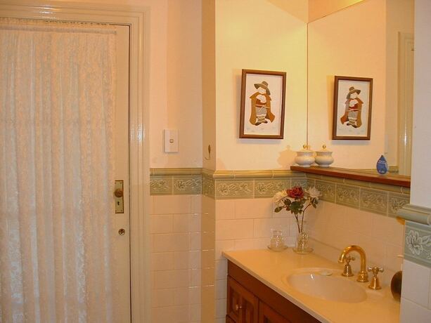 Imagen de la habitación del Hotel Riviera Bed and Breakfast. Foto 20