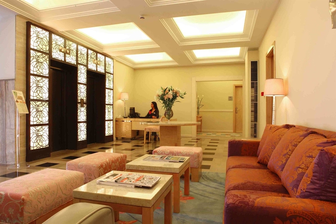 Imagen de los interiores del Hotel Riviera Beirut. Foto 13