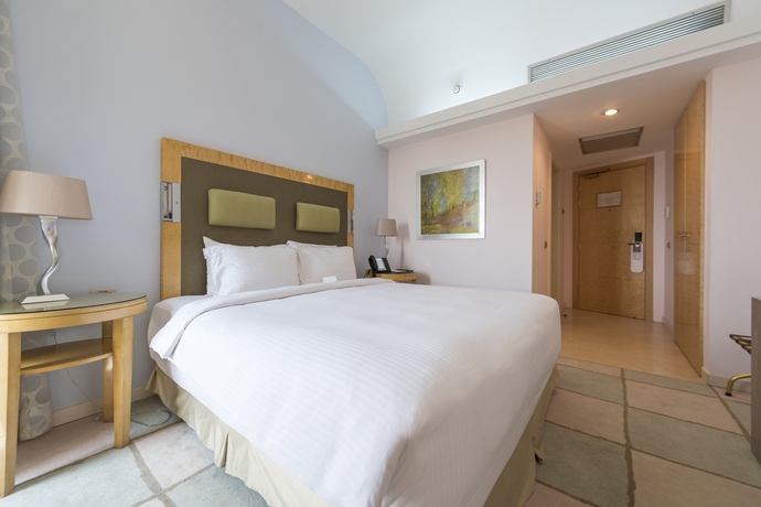 Imagen de la habitación del Hotel Riviera Beirut. Foto 3