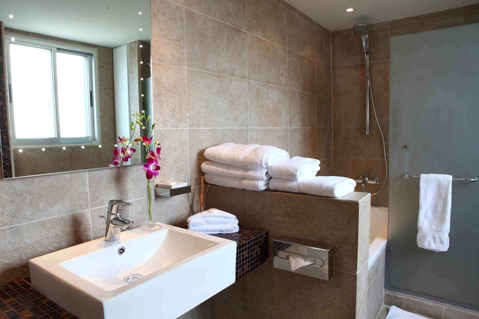 Imagen de la habitación del Hotel Riviera Beirut. Foto 11