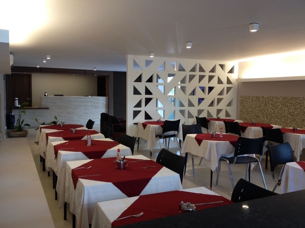 Imagen del bar/restaurante del Hotel Riviera, Brasilia. Foto 3