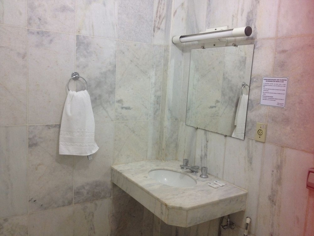 Imagen de la habitación del Hotel Riviera, Brasilia. Foto 14