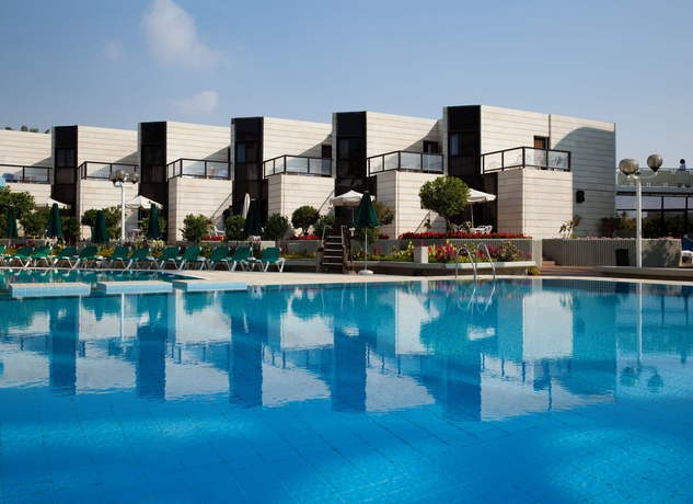 Imagen de la piscina del Hotel Riviera By Isrotel Collection. Foto 9