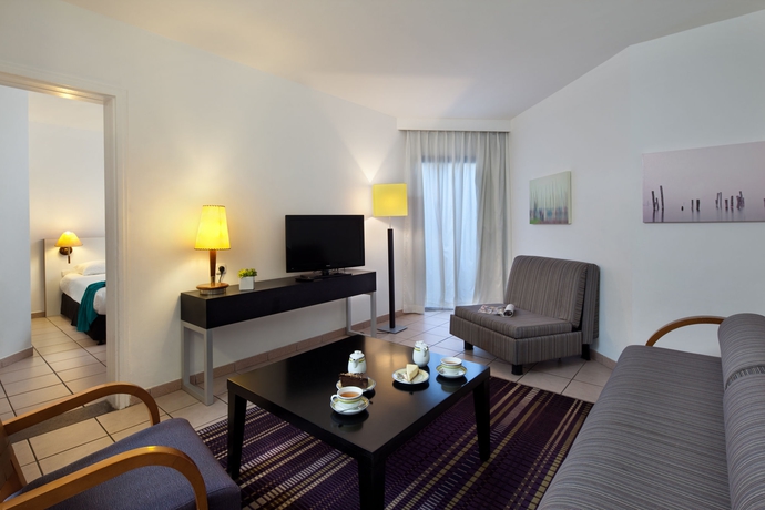 Imagen de los interiores del Hotel Riviera By Isrotel Collection. Foto 8